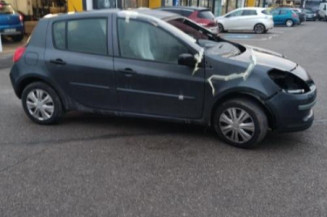 Renfort pare choc arriere (traverse) RENAULT CLIO 3