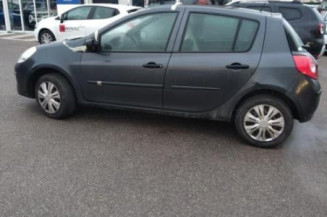 Renfort pare choc arriere (traverse) RENAULT CLIO 3