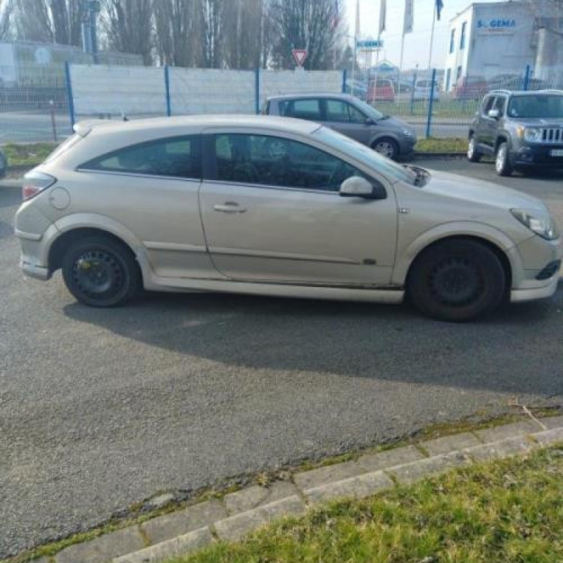 Feu arriere principal gauche (feux) OPEL ASTRA H Photo n°6