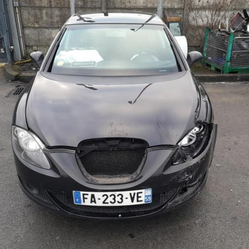 Pare choc arriere SEAT LEON 2 Photo n°8