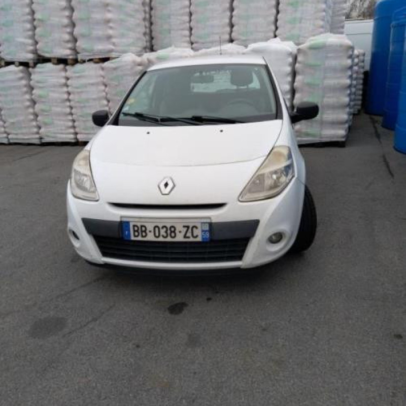 Boitier UCH RENAULT CLIO 3 Photo n°5