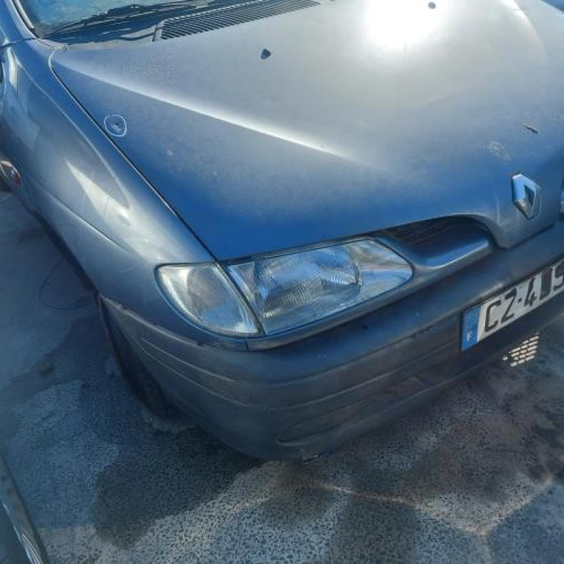 Vitre arriere gauche RENAULT SCENIC 1 Photo n°6