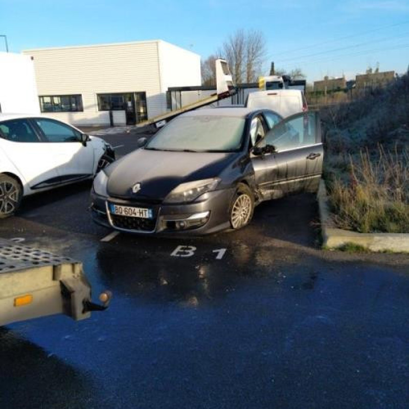 Anti brouillard droit (feux) RENAULT LAGUNA 3 Photo n°4