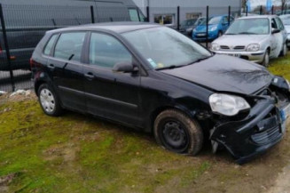 Pretensionneur de ceinture avant gauche VOLKSWAGEN POLO 4