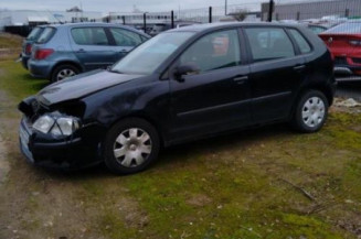 Pretensionneur de ceinture avant gauche VOLKSWAGEN POLO 4