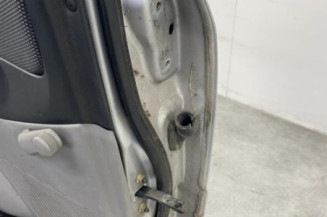 Porte arriere gauche MAZDA 323 6