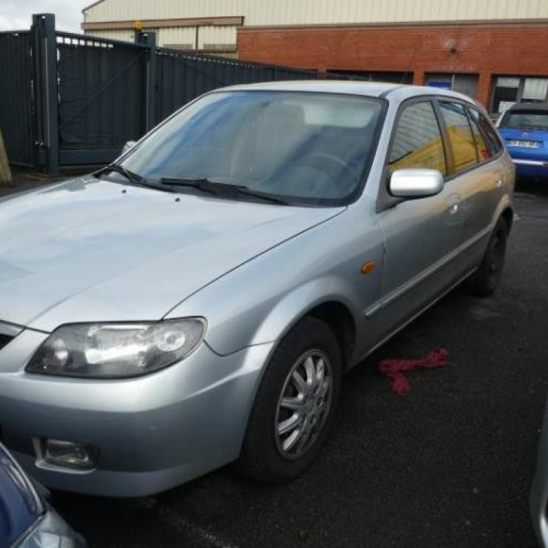 Feu arriere stop central MAZDA 323 6 Photo n°4