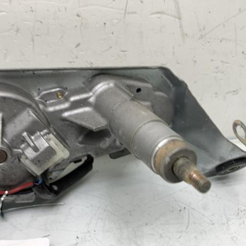 Moteur essuie glace arriere MAZDA 323 6 Photo n°3