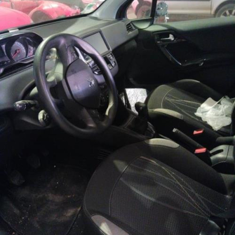 Poignee interieur arriere droit PEUGEOT 208 1 Photo n°8