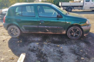 Pare choc arriere RENAULT CLIO 2