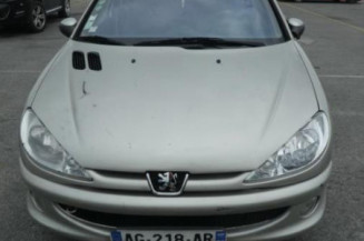 Pretensionneur de ceinture avant gauche PEUGEOT 206