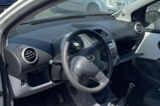 Pretensionneur de ceinture avant gauche TOYOTA AYGO 1