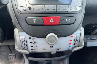 Pretensionneur de ceinture avant gauche TOYOTA AYGO 1