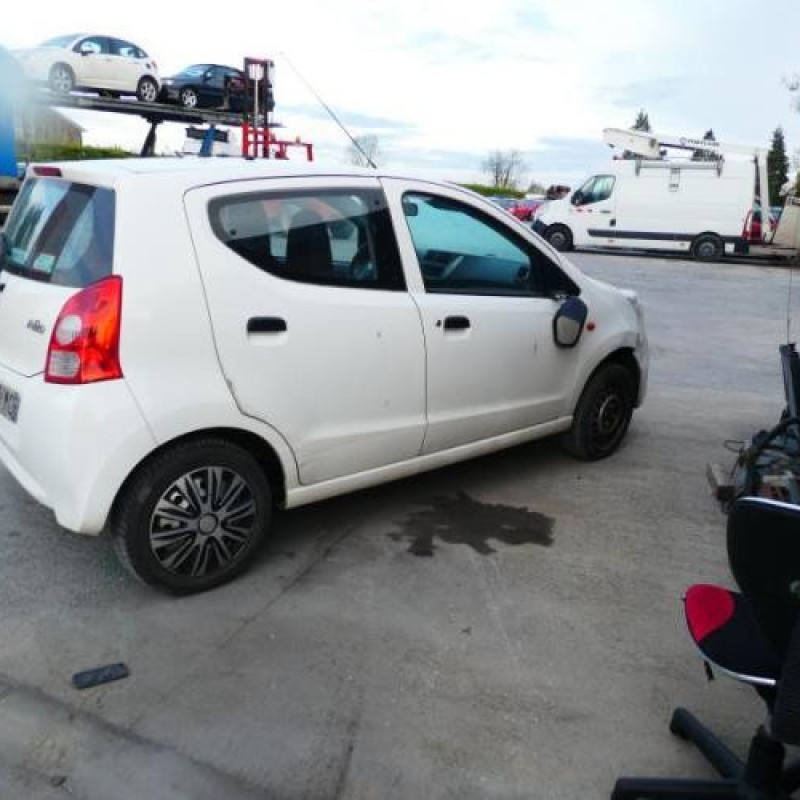 Moteur essuie glace arriere SUZUKI ALTO 3 Photo n°7