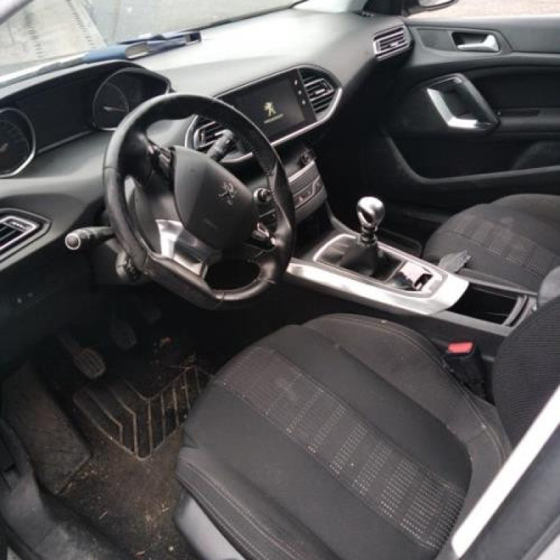 Poignee interieur arriere droit PEUGEOT 308 2 SW Photo n°10