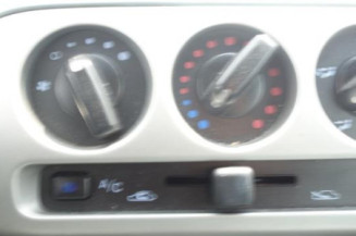 Bouton de warning NISSAN MICRA 2