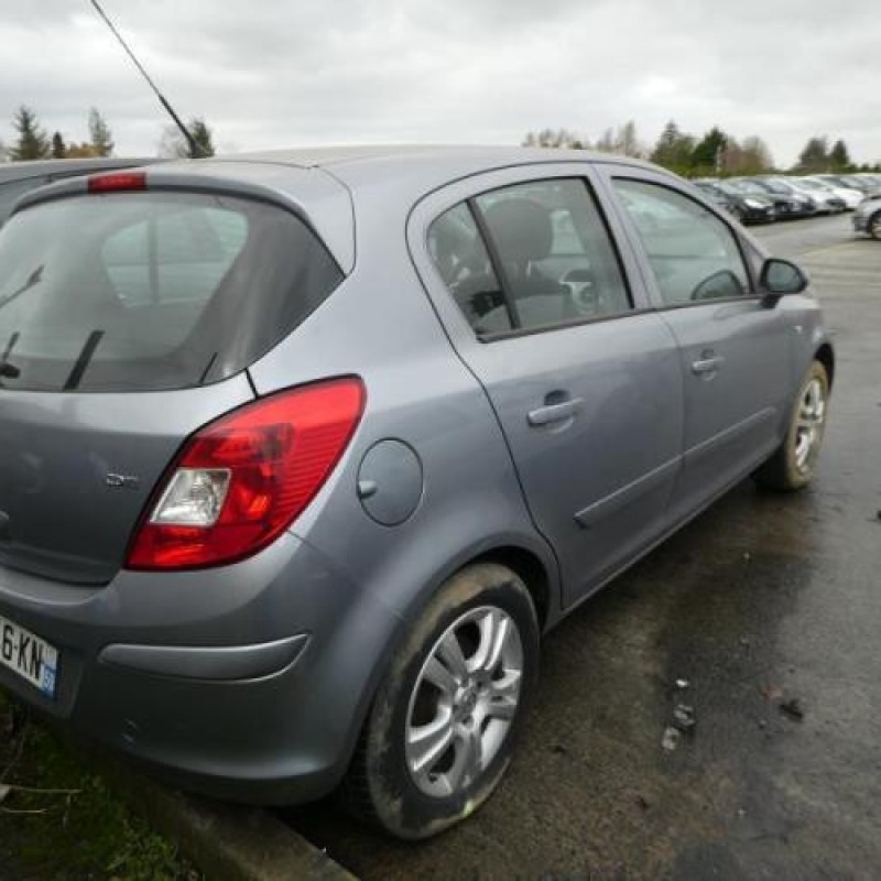 Leve vitre electrique avant gauche OPEL CORSA D Photo n°6