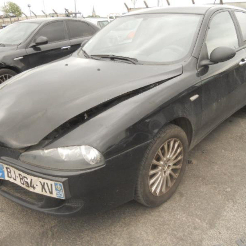 Feu arriere secondaire droit (feux) ALFA ROMEO 147 Photo n°4