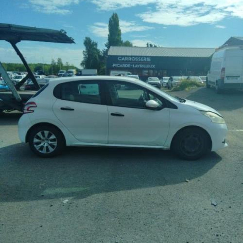 Cremaillere assistee PEUGEOT 208 1 Photo n°5