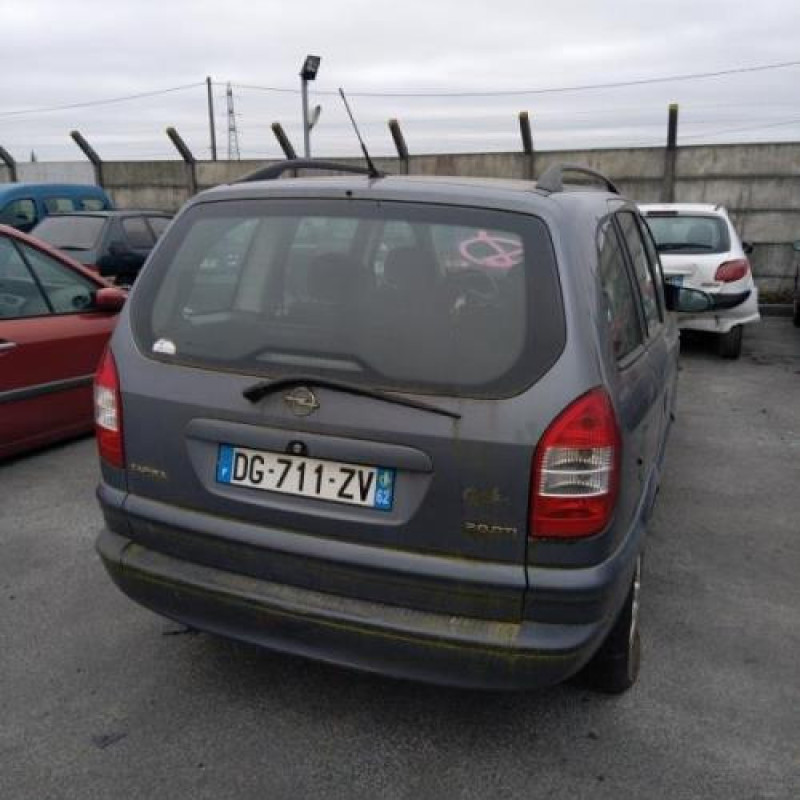 Pare choc arriere OPEL ZAFIRA A Photo n°9