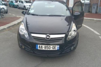 Serrure de coffre OPEL CORSA D