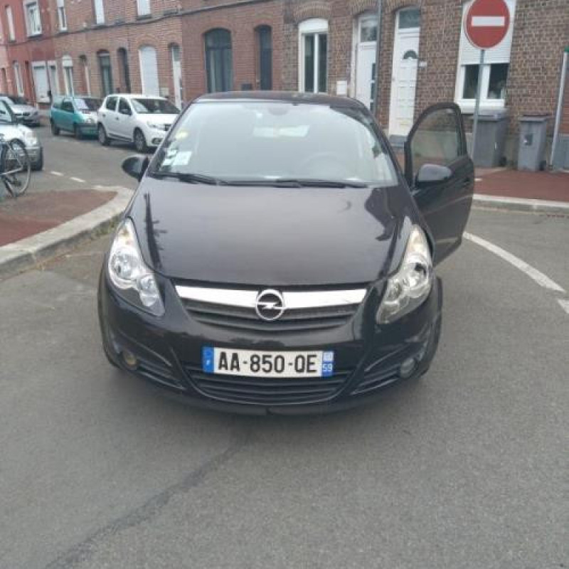 Serrure de coffre OPEL CORSA D Photo n°4