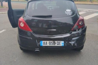 Serrure de coffre OPEL CORSA D