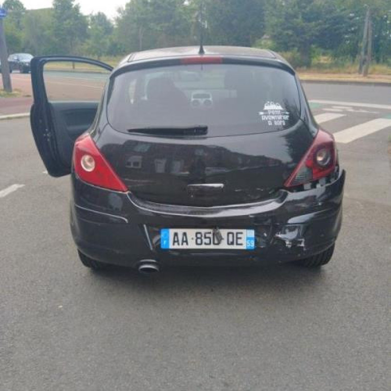 Serrure de coffre OPEL CORSA D Photo n°6