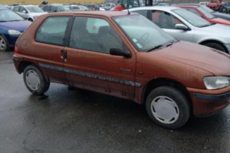 Poignee porte avant droit PEUGEOT 106