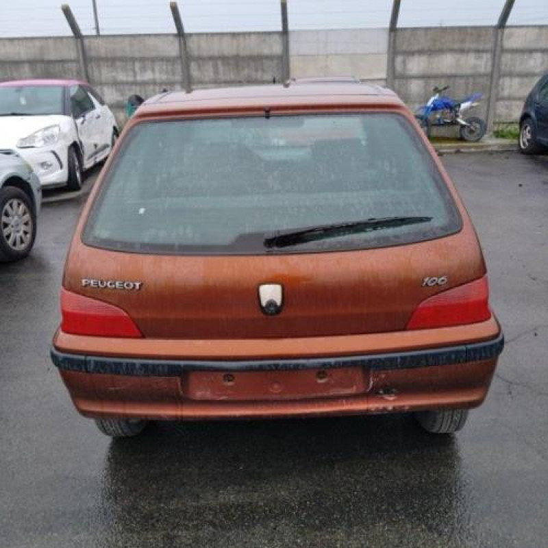 Poignee porte avant droit PEUGEOT 106 Photo n°6