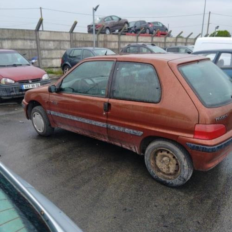 Poignee porte avant droit PEUGEOT 106 Photo n°7