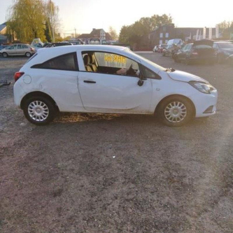 Feu arriere secondaire droit (feux) OPEL CORSA E Photo n°7