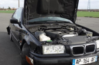 Optique avant secondaire gauche (feux)(clignotant) BMW SERIE 3 E36