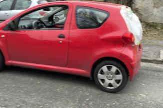 Renfort pare choc arriere (traverse) TOYOTA AYGO 1