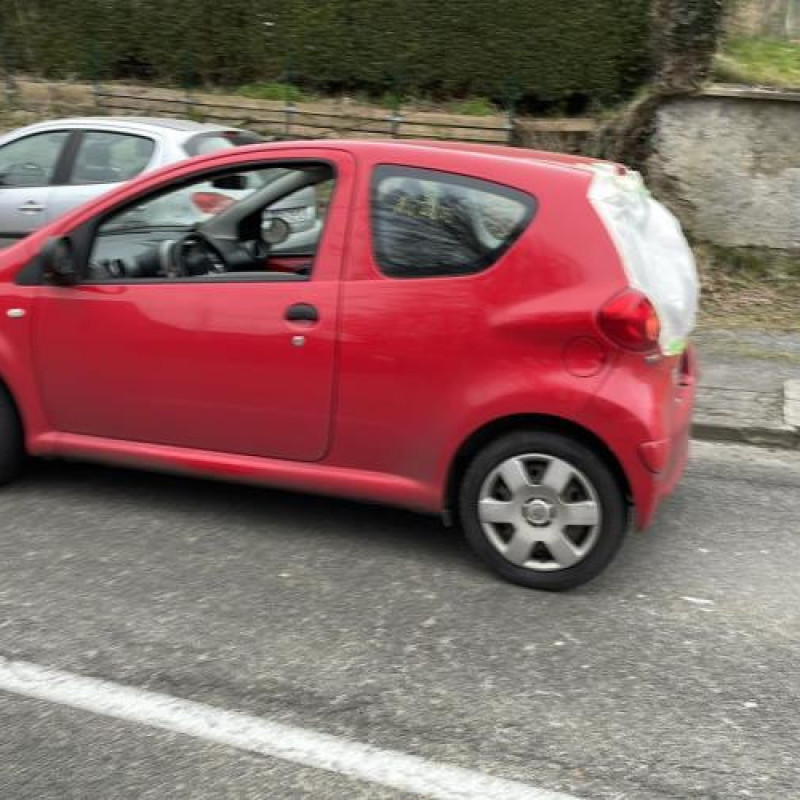 Renfort pare choc arriere (traverse) TOYOTA AYGO 1 Photo n°7