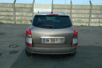 Pare boue arriere droit RENAULT CLIO 3