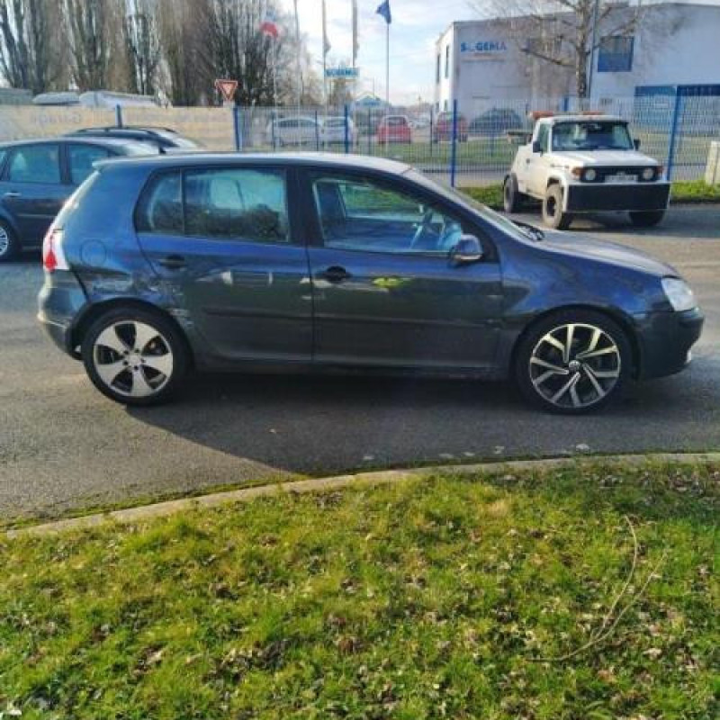 Renfort pare choc avant (traverse) VOLKSWAGEN GOLF 5 Photo n°5