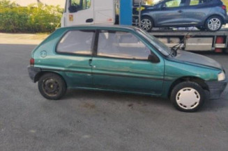 Optique avant principal gauche (feux)(phare) PEUGEOT 106