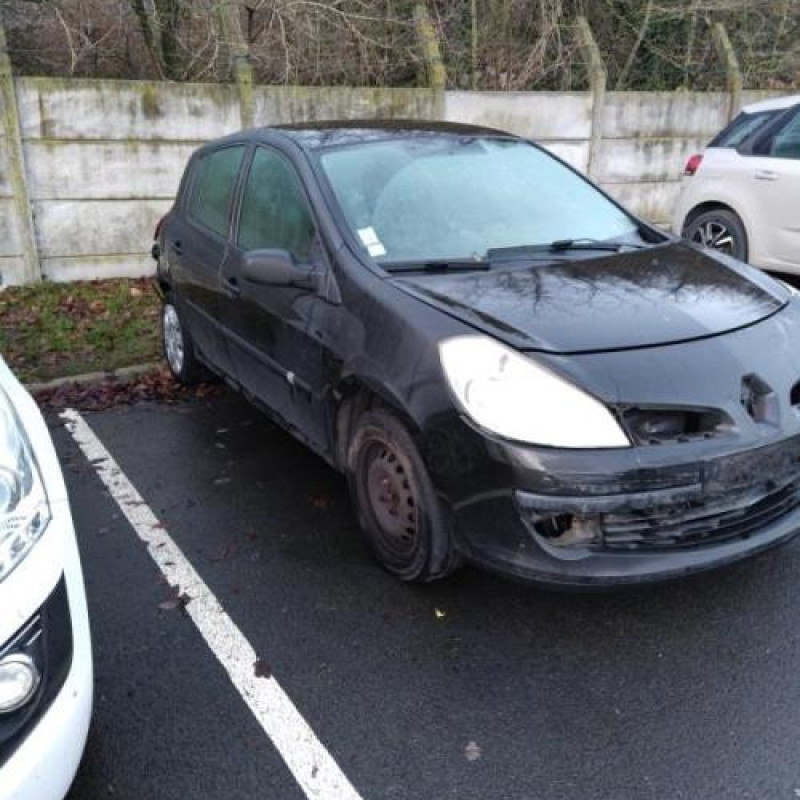 Boitier UCH RENAULT CLIO 3 Photo n°5