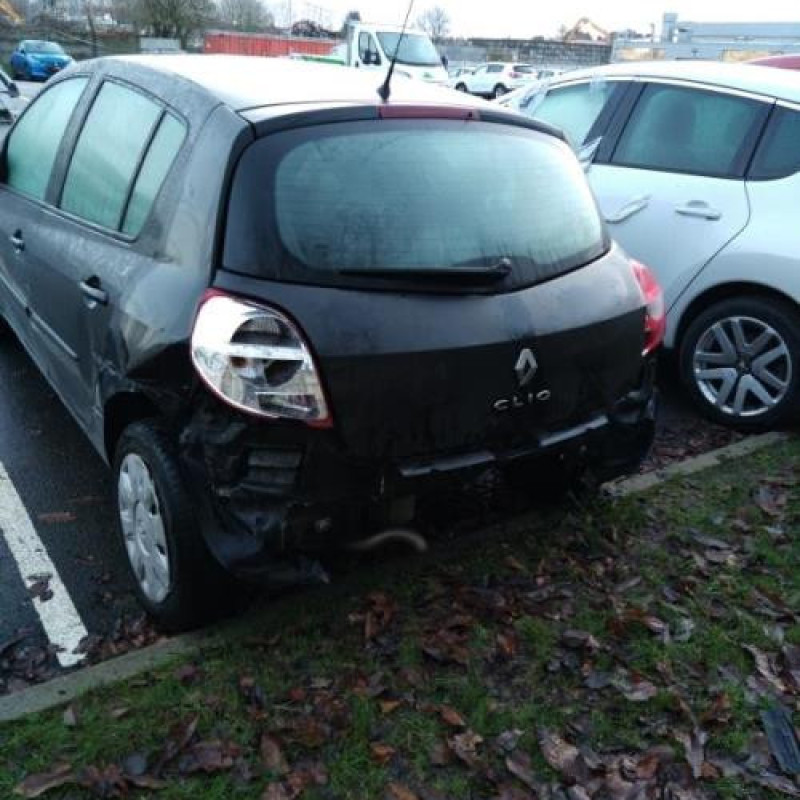 Boitier UCH RENAULT CLIO 3 Photo n°7