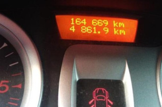 Calculateur moteur RENAULT CLIO 3