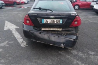 Pare boue avant gauche FORD MONDEO 2