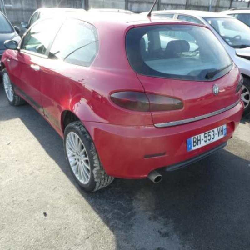 Antenne ALFA ROMEO 147 Photo n°5