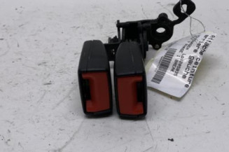 Attache ceinture arriere gauche VOLKSWAGEN GOLF 7