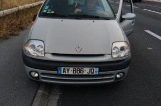 Pare choc arriere RENAULT CLIO 2