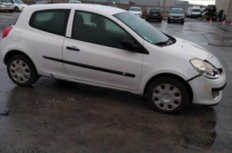 Renfort pare choc arriere (traverse) RENAULT CLIO 3