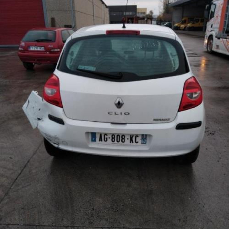 Renfort pare choc arriere (traverse) RENAULT CLIO 3 Photo n°4