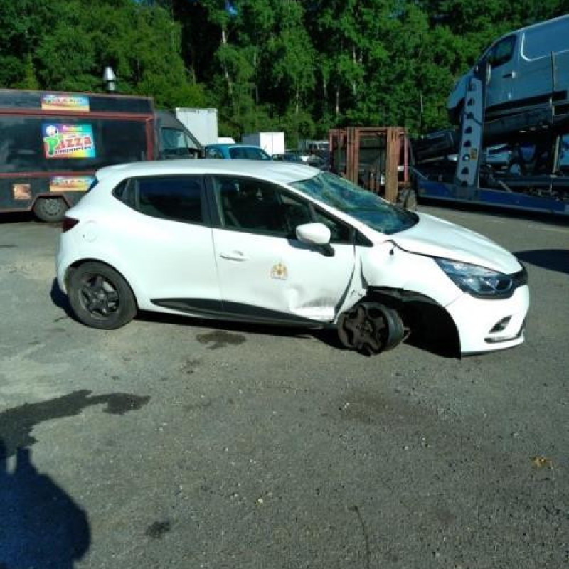 Feu arriere secondaire droit (feux) RENAULT CLIO 4 Photo n°5