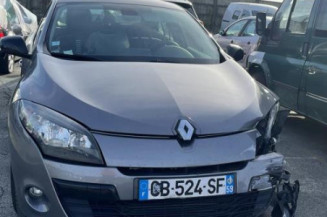 Pretensionneur de ceinture avant gauche RENAULT MEGANE 3