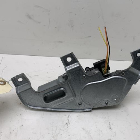 Moteur essuie glace arriere OPEL AGILA B